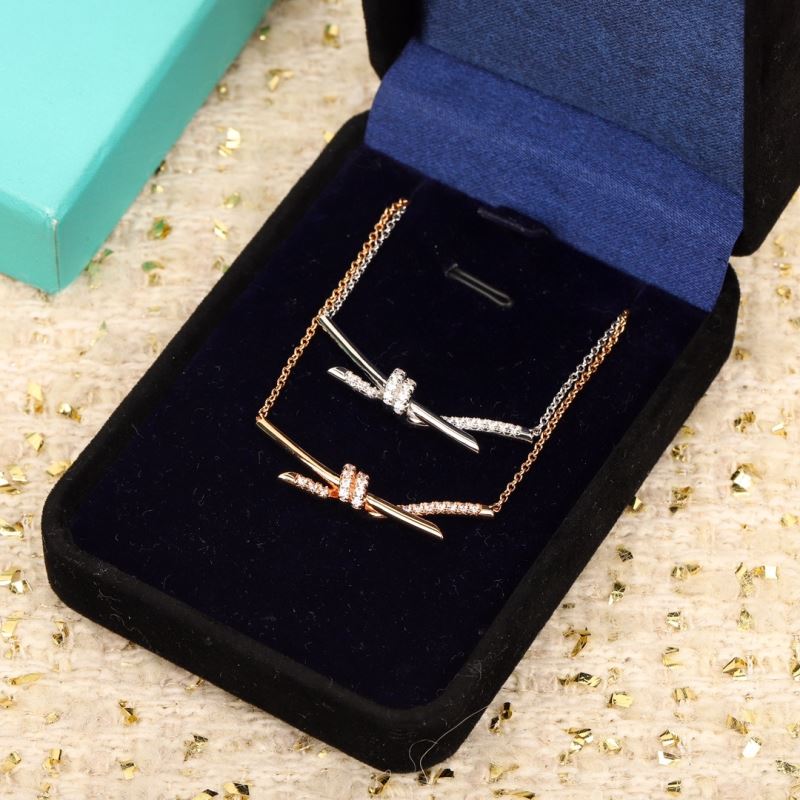 T*f*ny necklaces